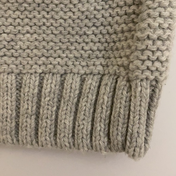 Newborn unisex baby hat- Old Navy- Unused - Picture 3 of 8